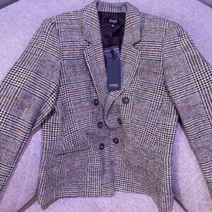 Jones New York plaid blazer *Casual elevation*